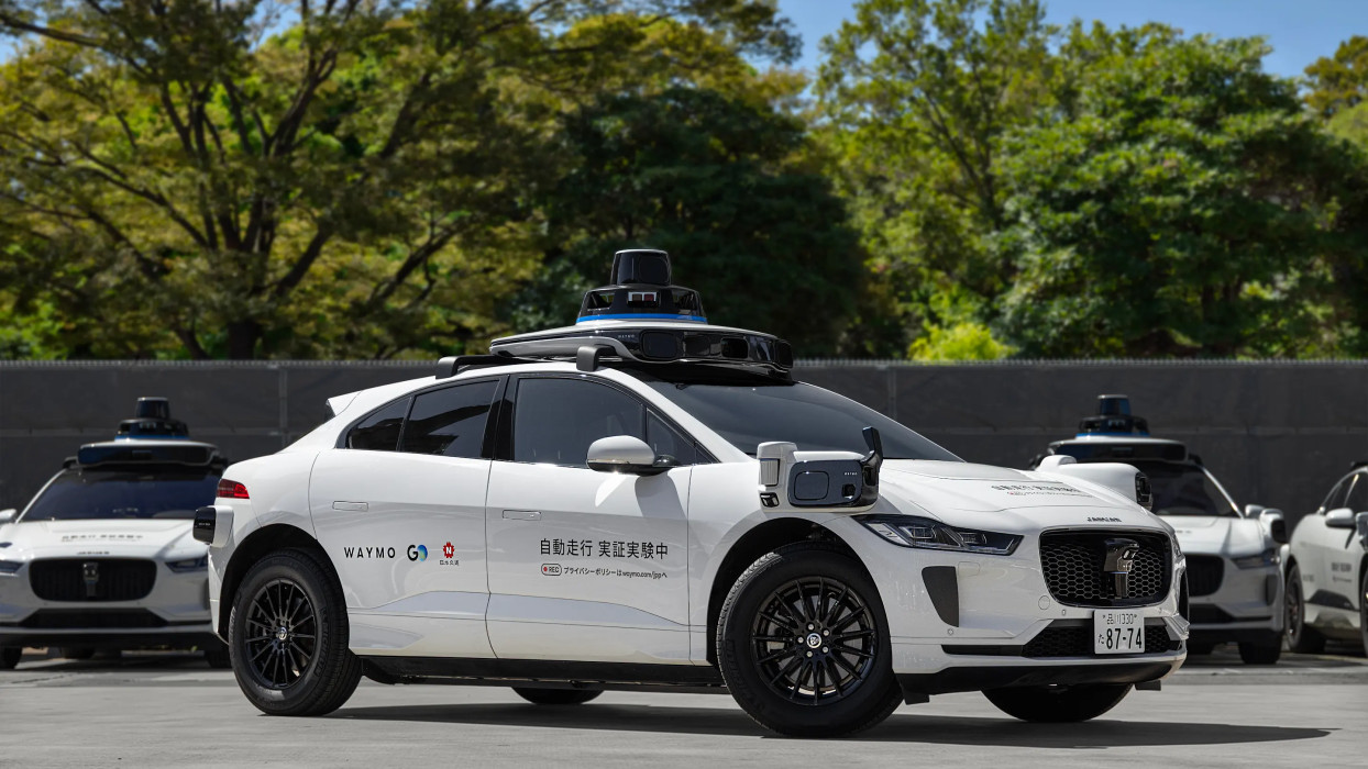 Waymo пустила пассажиров в Лас-Вегасе и назвала год выхода в Токио