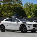 Waymo пустила пассажиров в Лас-Вегасе и назвала год выхода в Токио